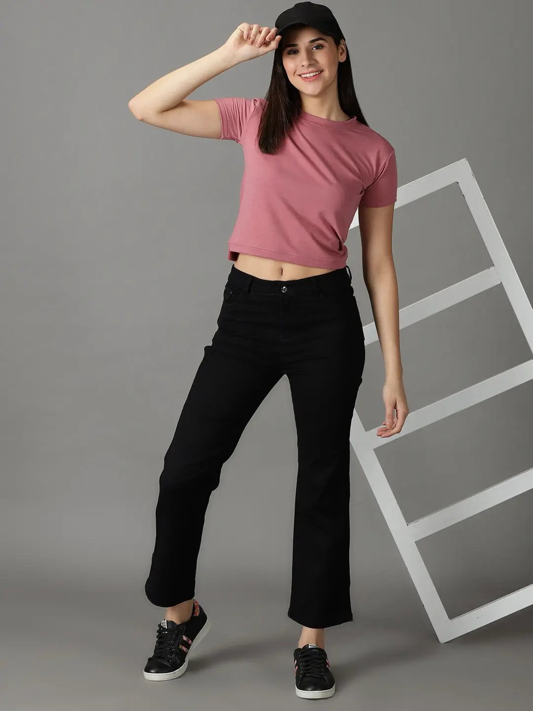 Women's Black Solid Straight Fit Denim Jeans