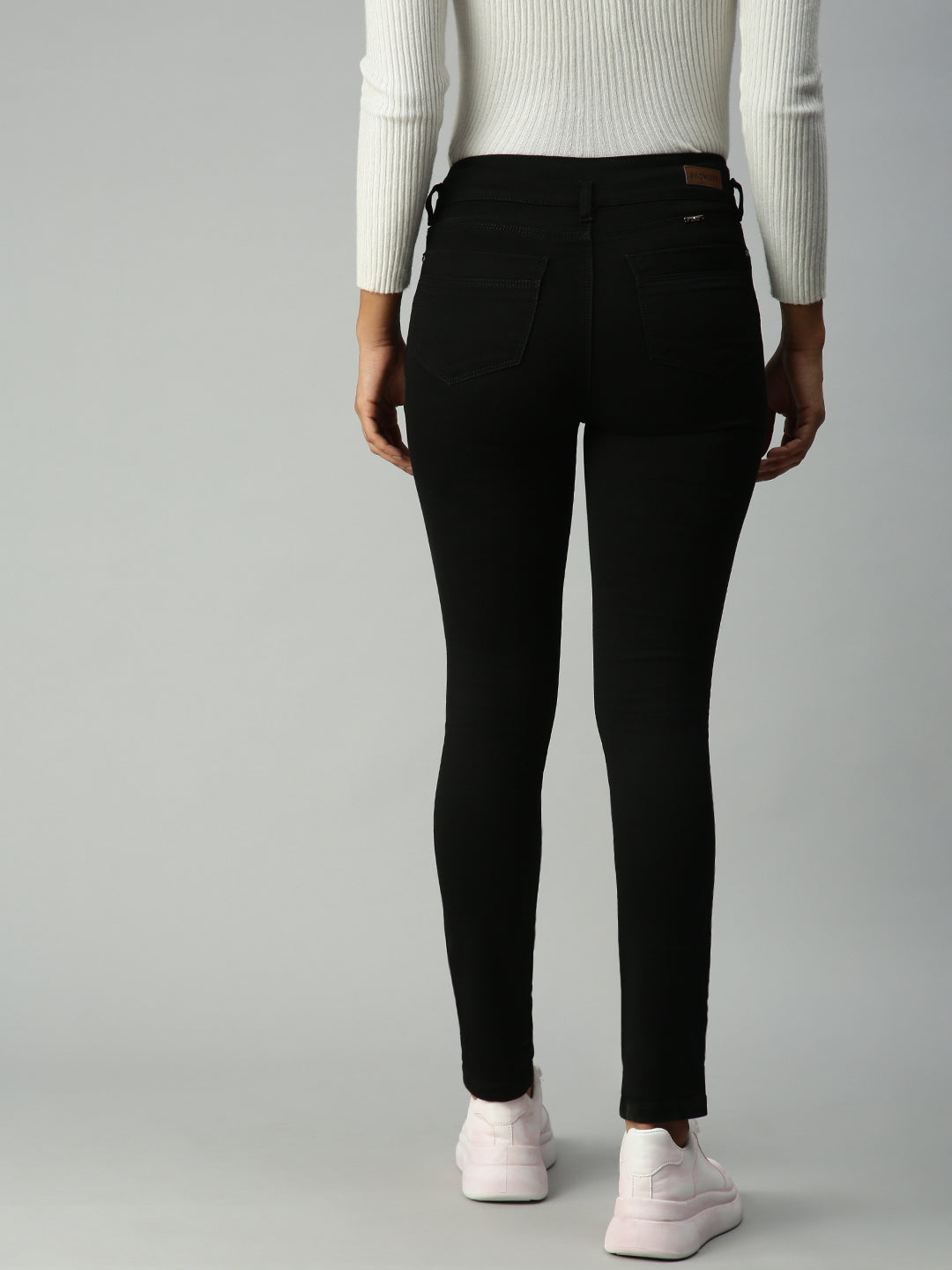 Women's Black Solid Denim Skinny Jeans