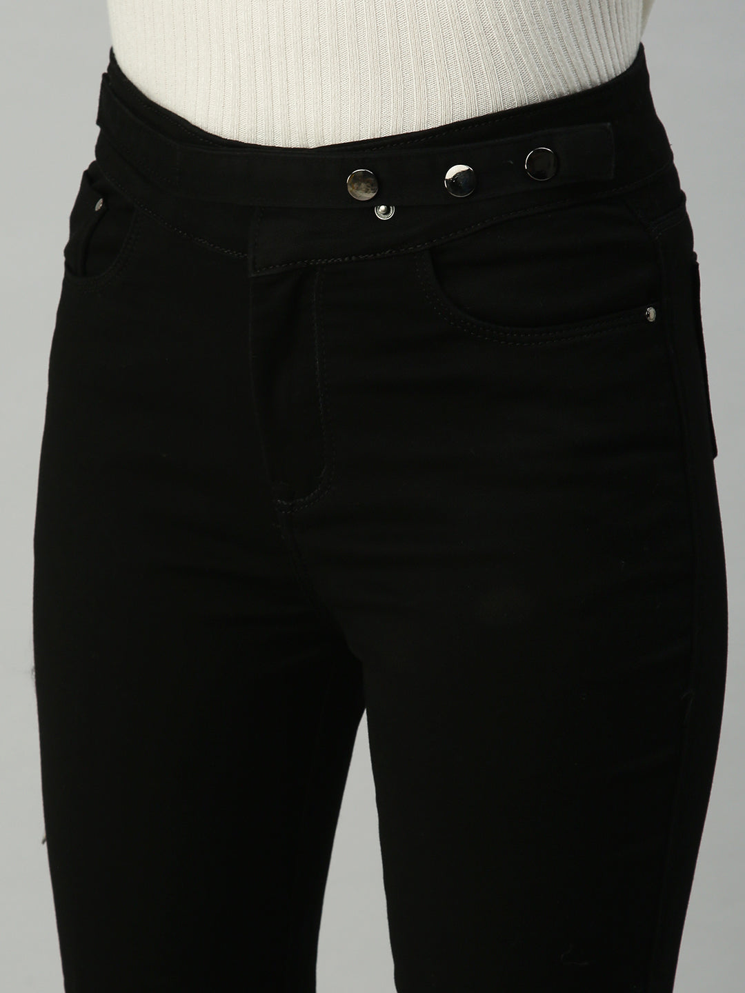 Women's Black Solid Denim Straight Jeans