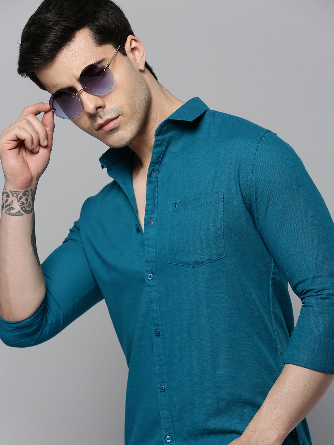 Men's Teal Solid Casual Shirt
