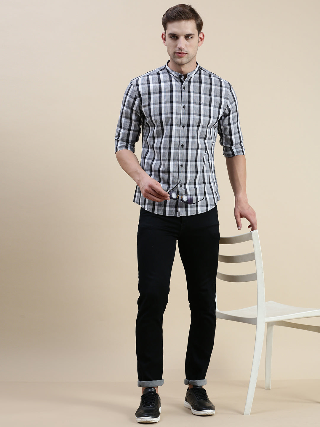 Men Grey Checked Casual Shirt