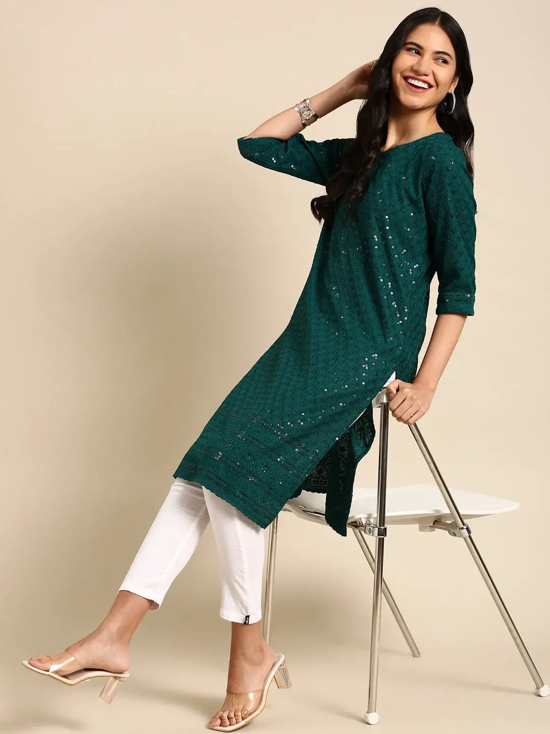 Women's Green Embroidered Straight Kurta