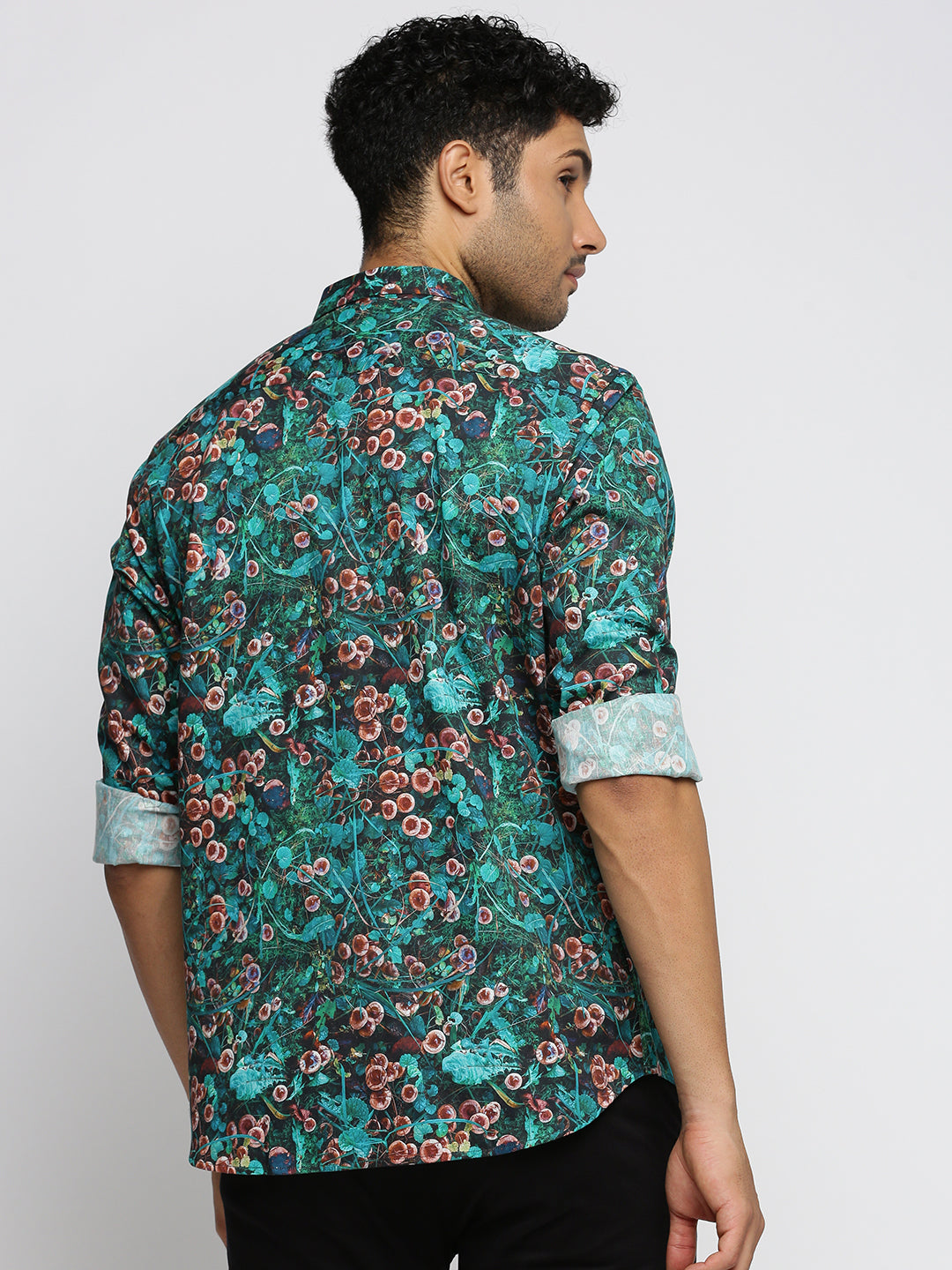 Men Blue Spread Collar Graphic Shirt