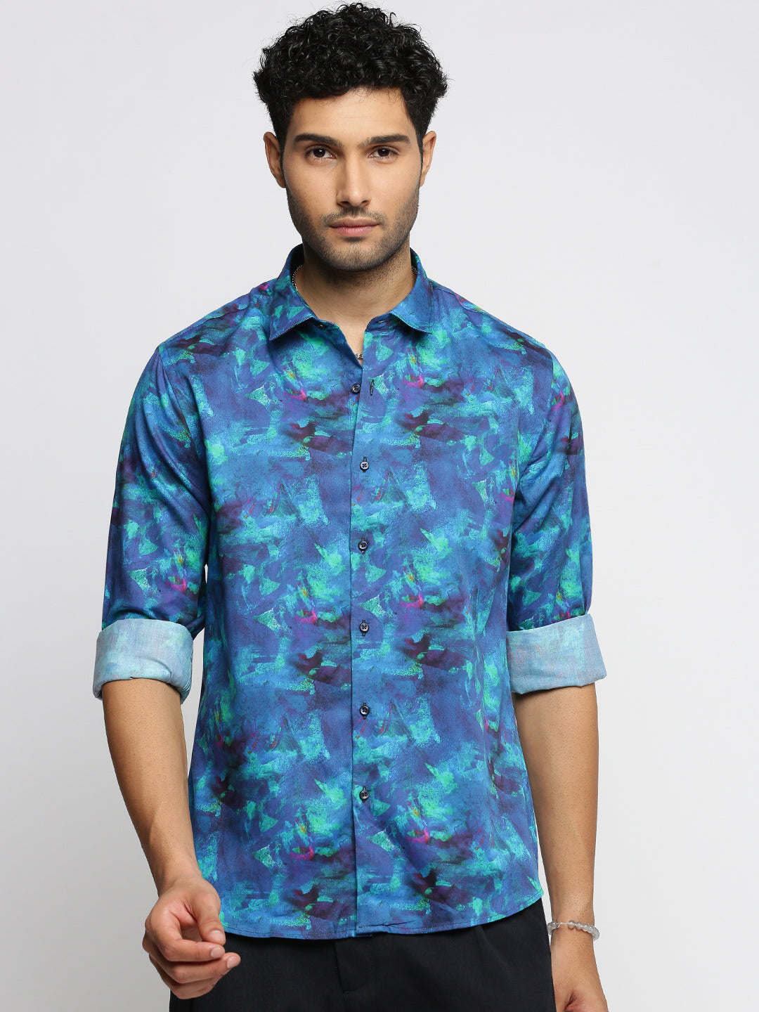 Men Blue Spread Collar Abstract Shirt