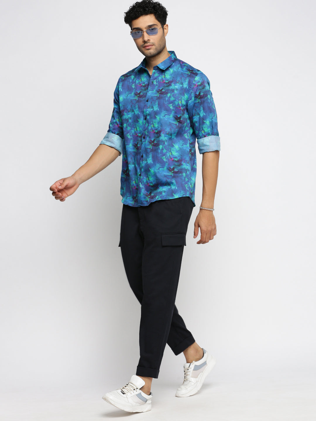 Men Blue Spread Collar Abstract Shirt