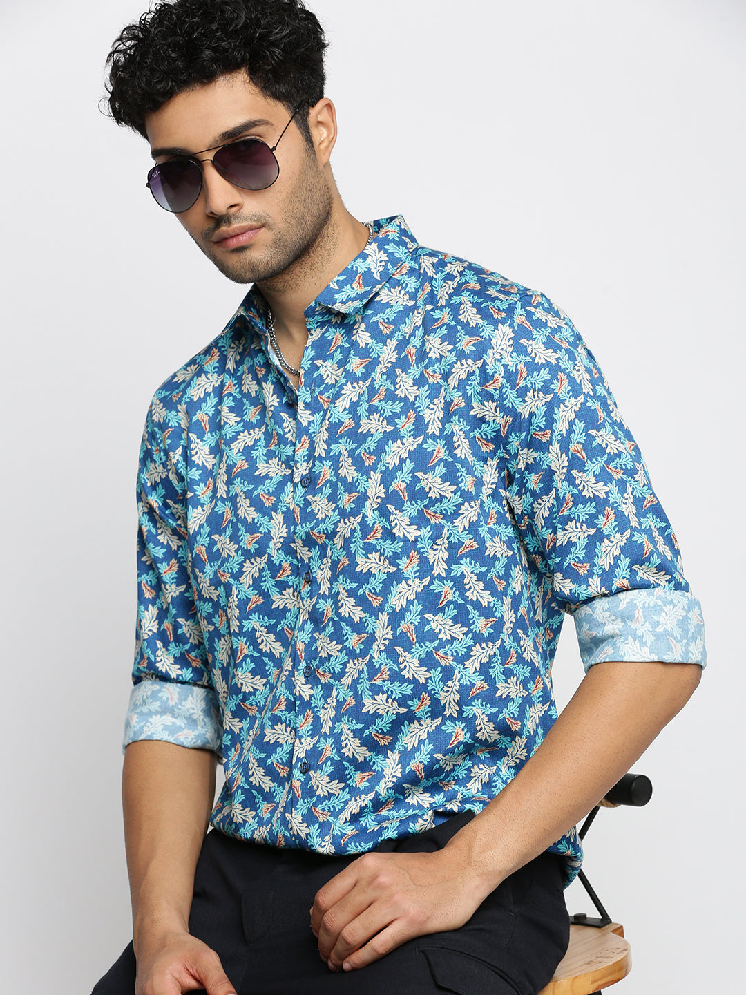 Men Blue Spread Collar Floral Shirt