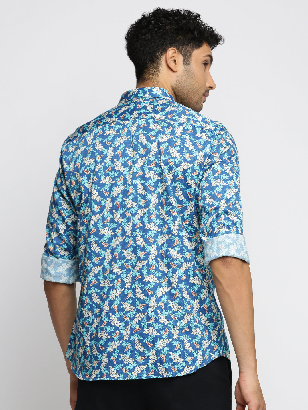 Men Blue Spread Collar Floral Shirt