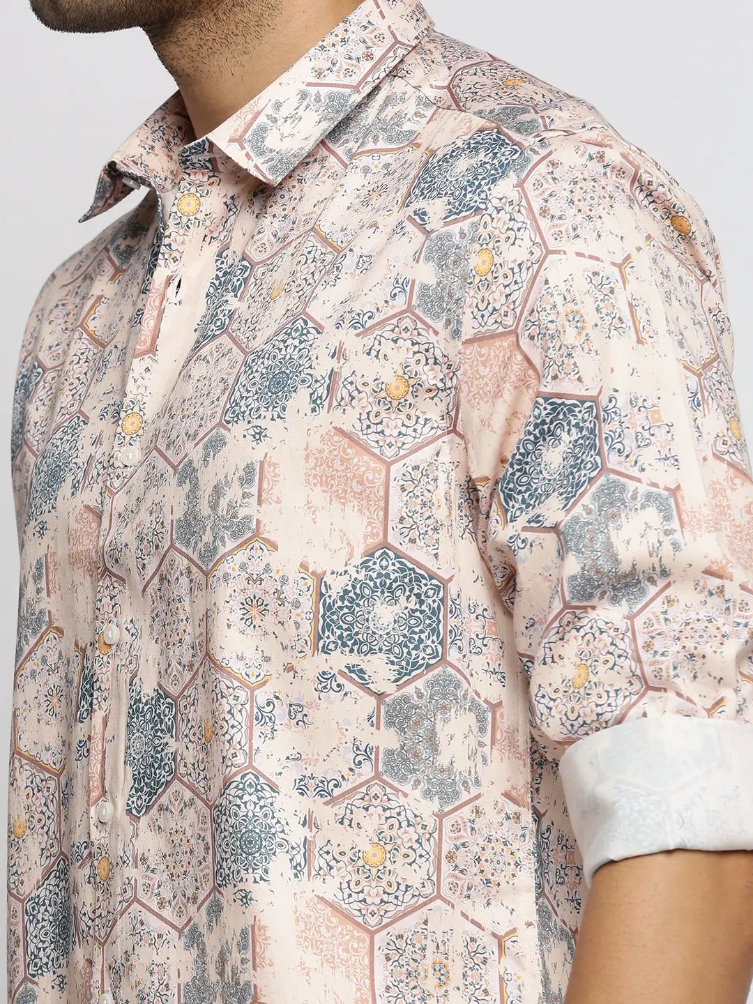 Men's Cream Spread Collar Geometric Shirt