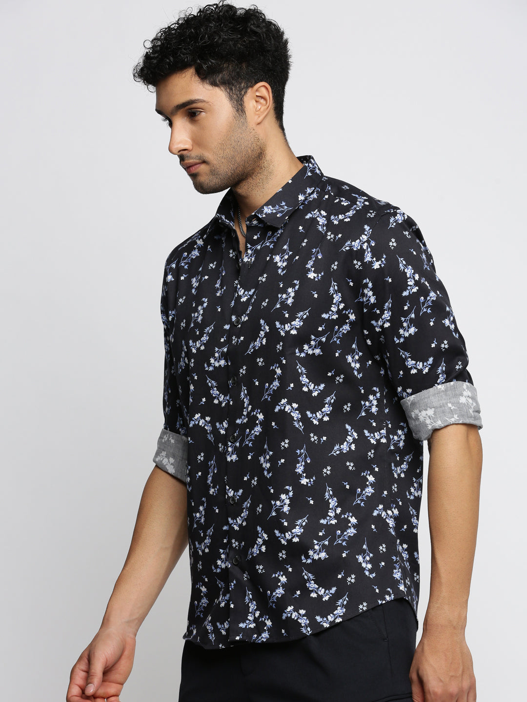 Men Black Spread Collar Floral Shirt