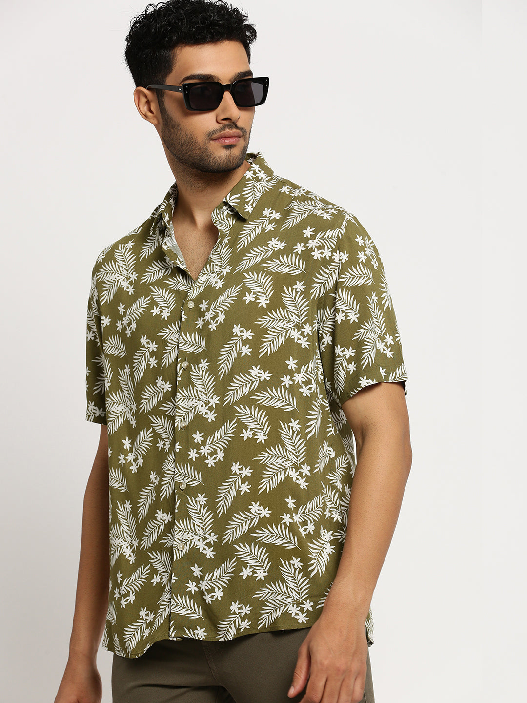 Men Green Spread Collar Floral Shirt