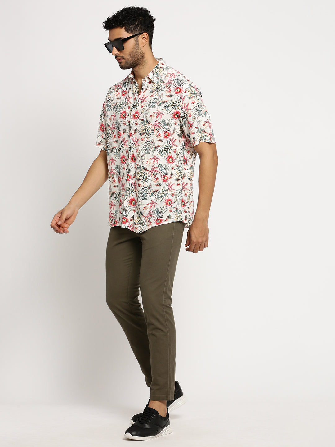 Men Off White Spread Collar Floral Shirt