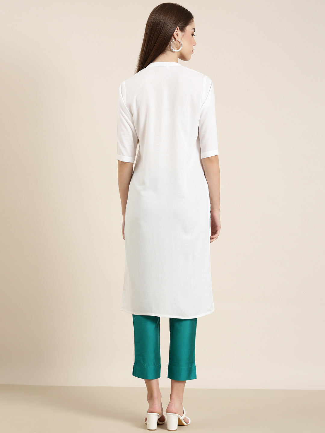 Women White Solid Straight Kurta