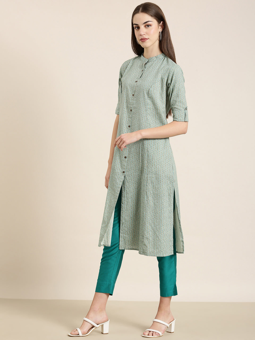 Women's Green Geometric Printed Cotton Mandarin Collar A-Line Kurta