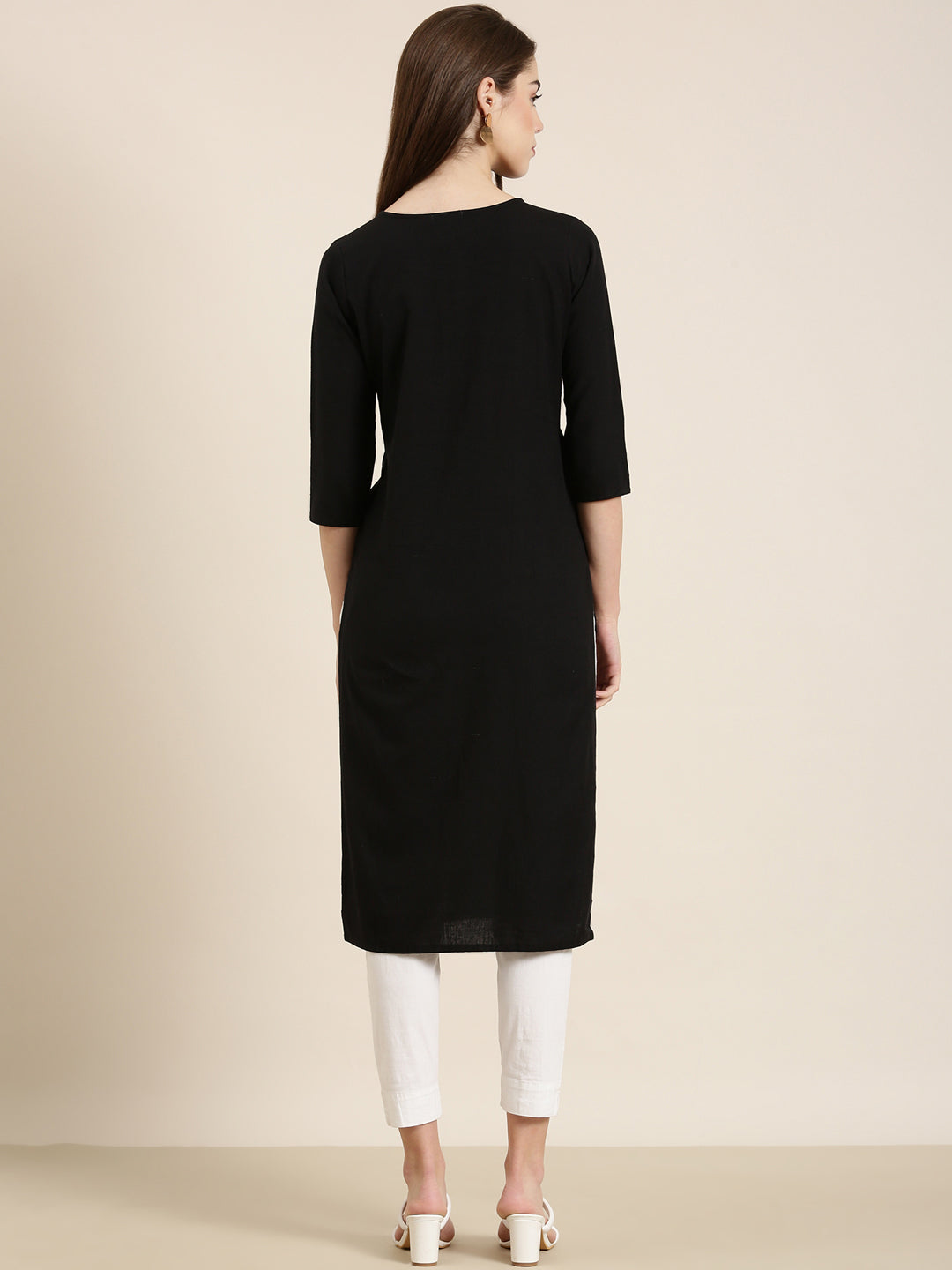 Women Black Solid Straight Kurta