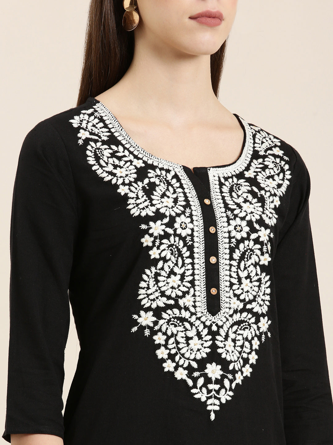 Women Black Solid Straight Kurta