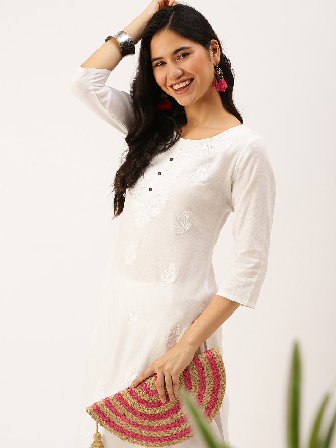 Women's White Embroidered Straight Kurtas