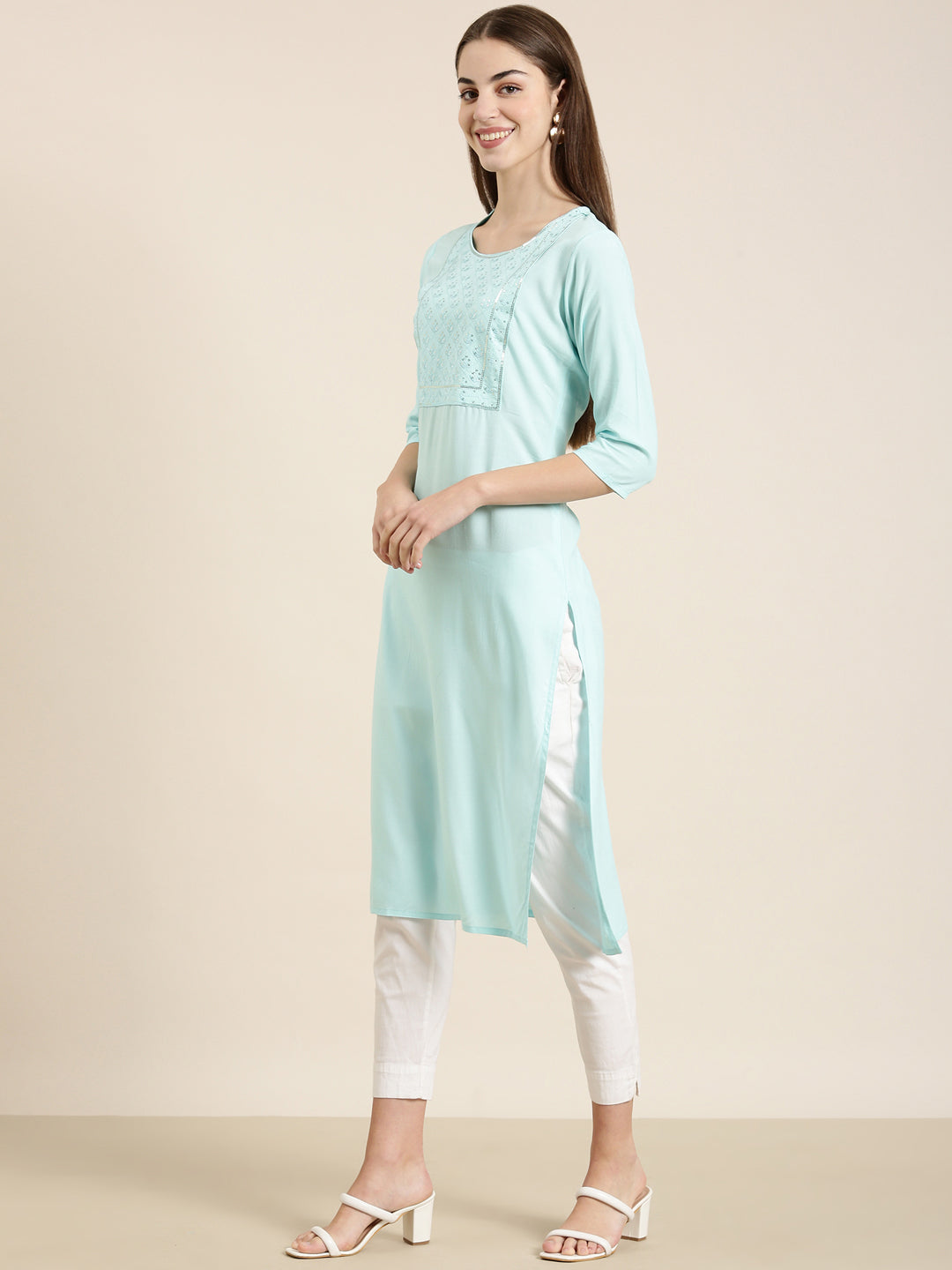 Women Blue Solid Straight Kurta