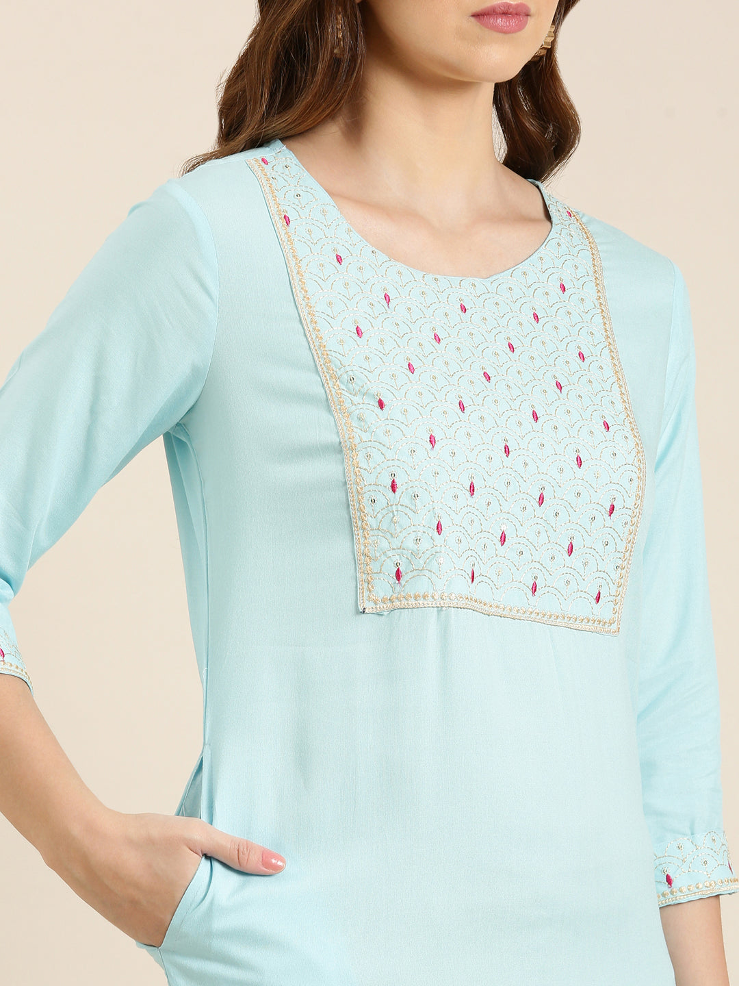 Women Blue Solid Straight Kurta