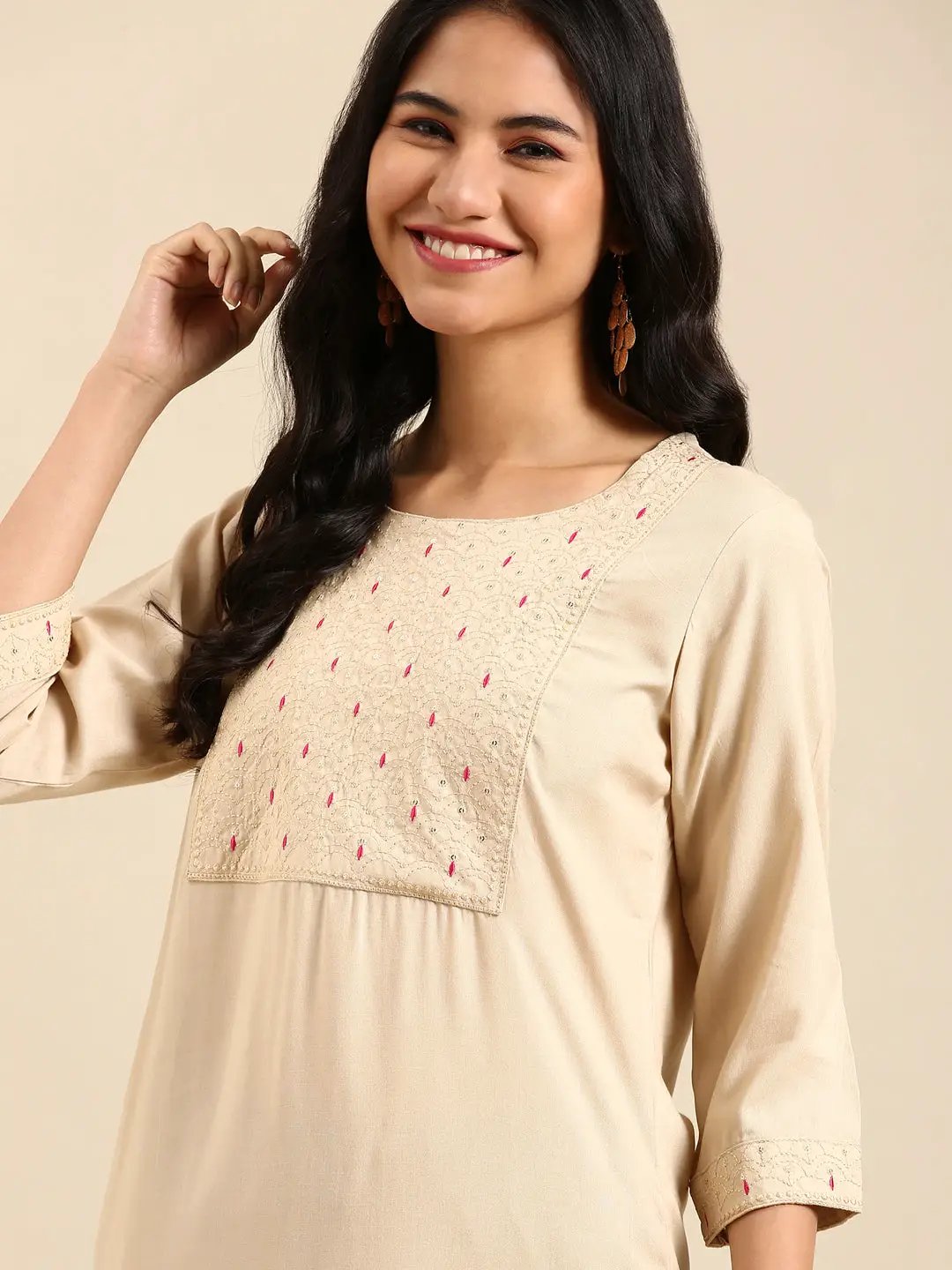 Women's Beige Solid Straight Kurta