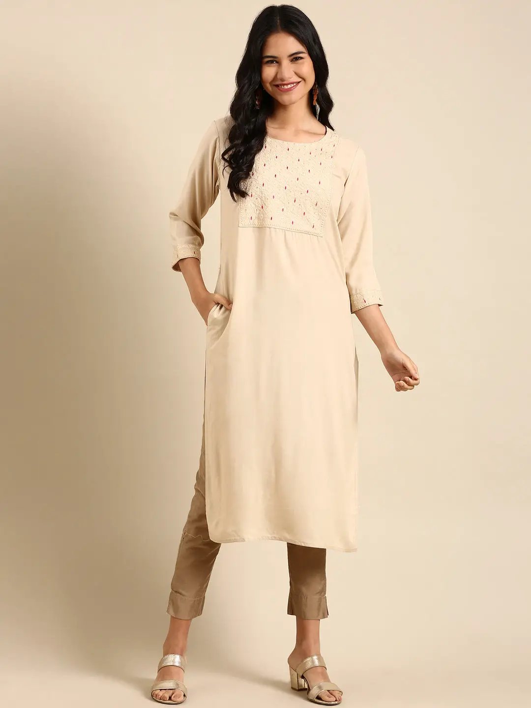 Women's Beige Solid Straight Kurta