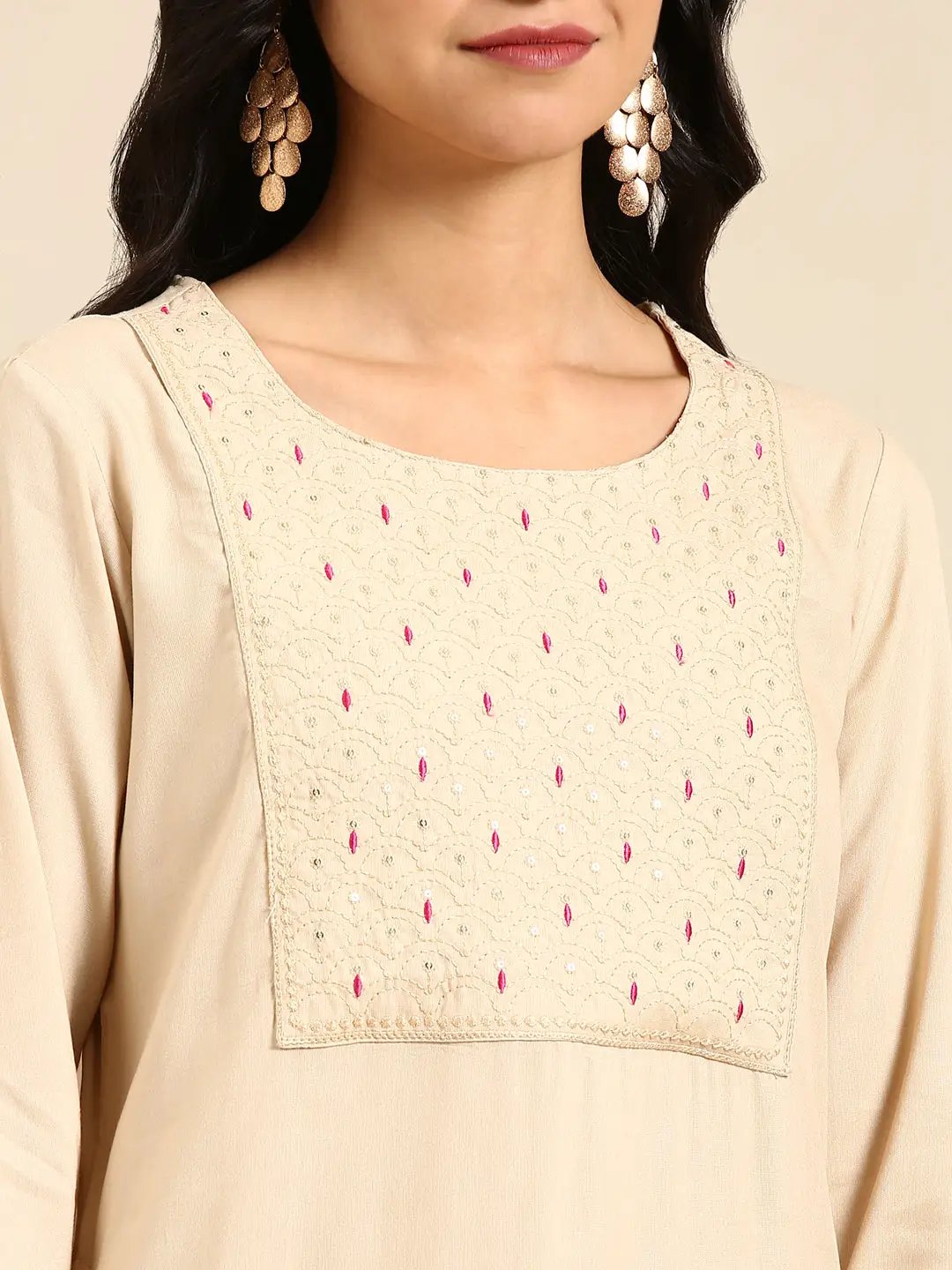 Women's Beige Solid Straight Kurta