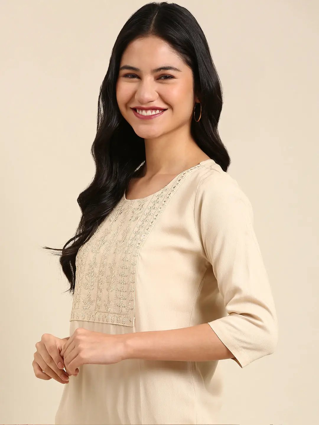 Women's Beige Solid Straight Kurta