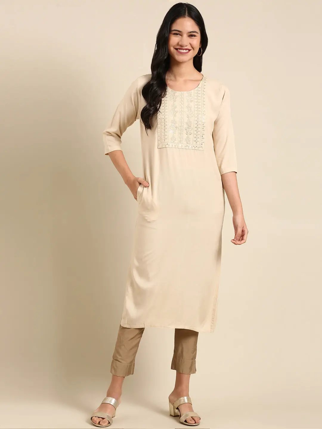Women's Beige Solid Straight Kurta