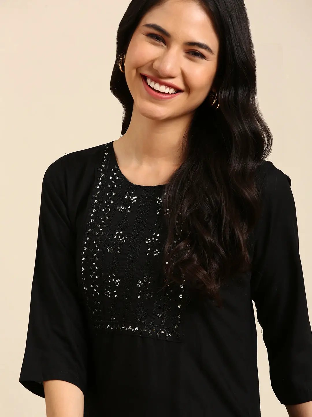 Women's Black Solid Straight Kurta