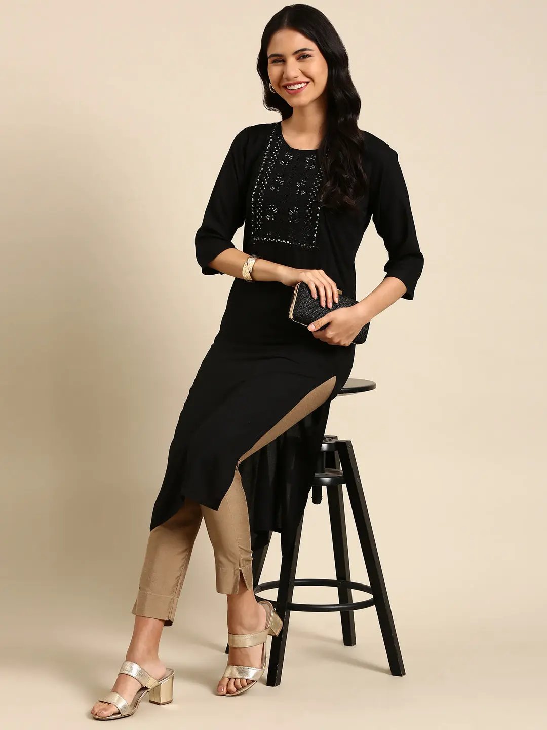 Women's Black Solid Straight Kurta