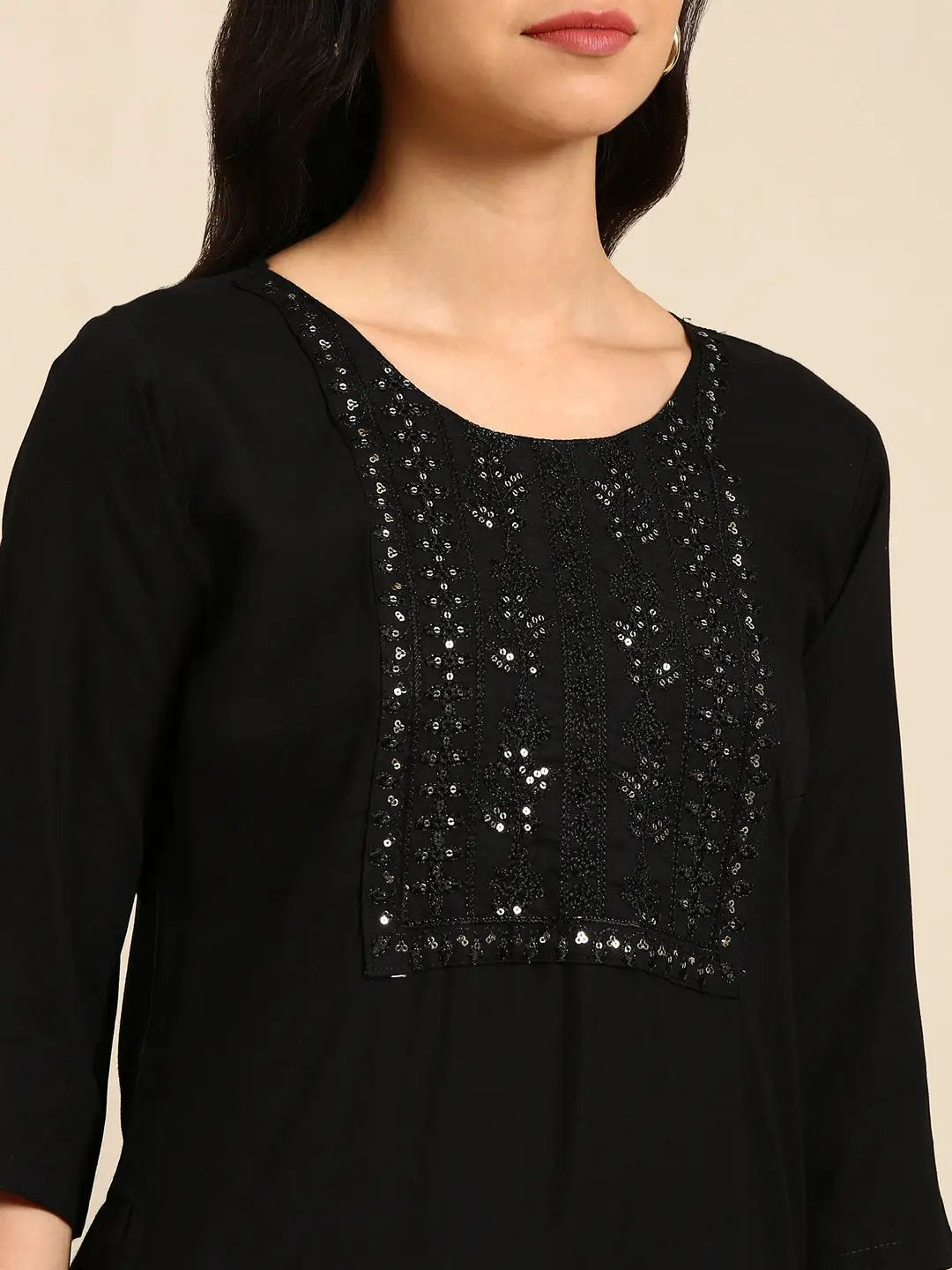 Women's Black Solid Straight Kurta