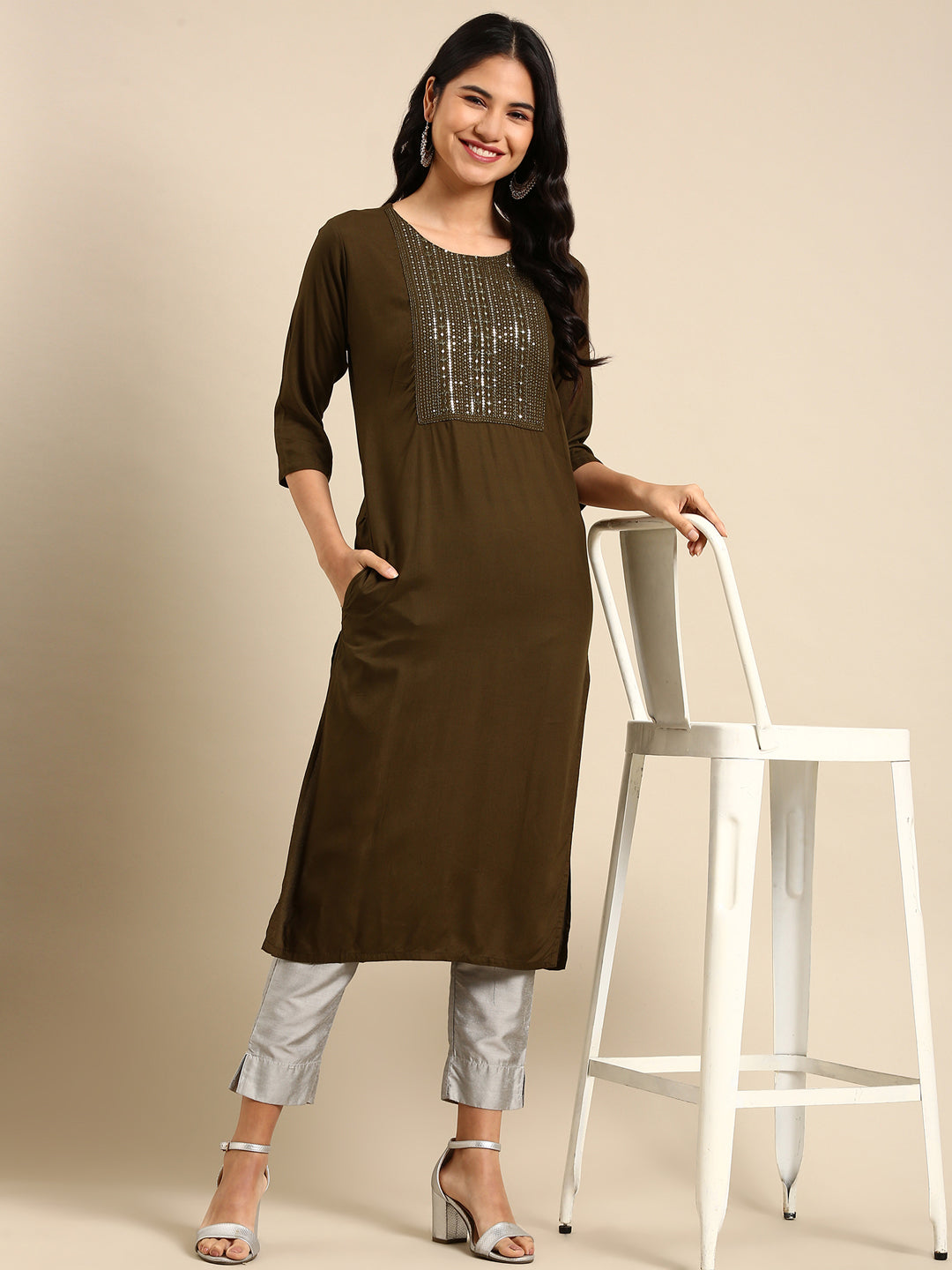 Women's Green Solid Straight Kurta