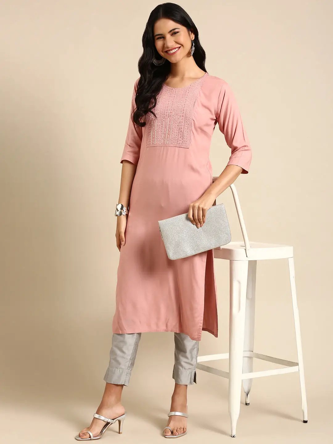 Women's Pink Solid Straight Kurta