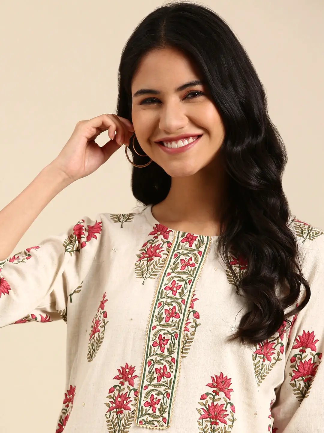Women's Off White Printed Straight Kurta