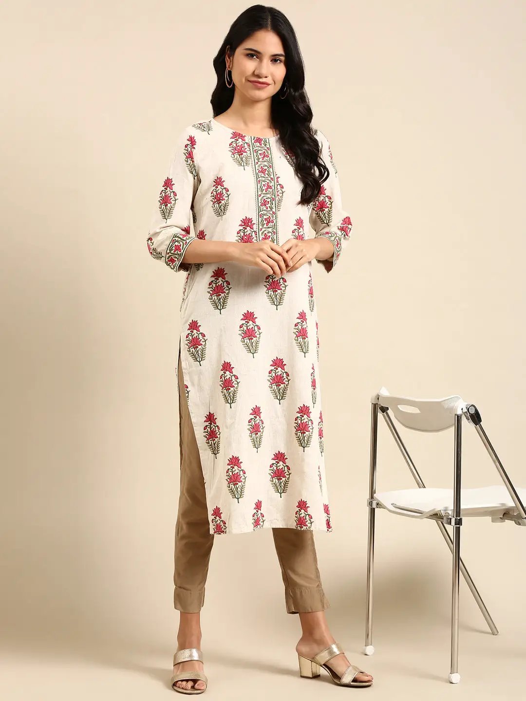 Women's Off White Printed Straight Kurta