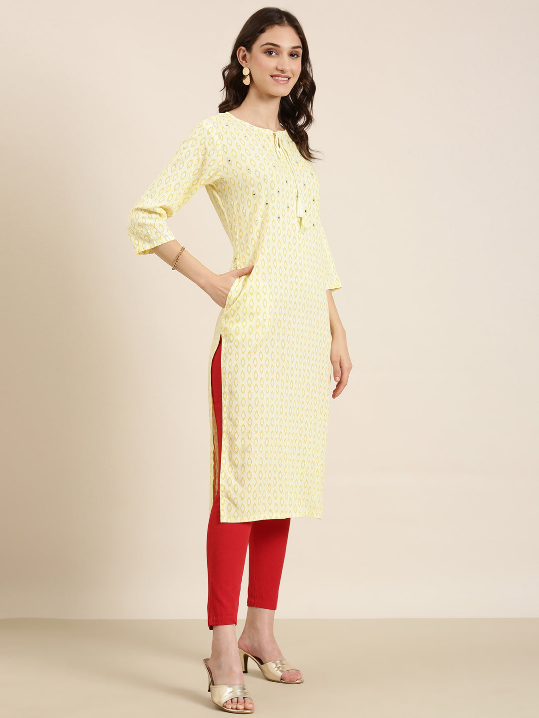 Women Yellow Geometrical Straight Kurta