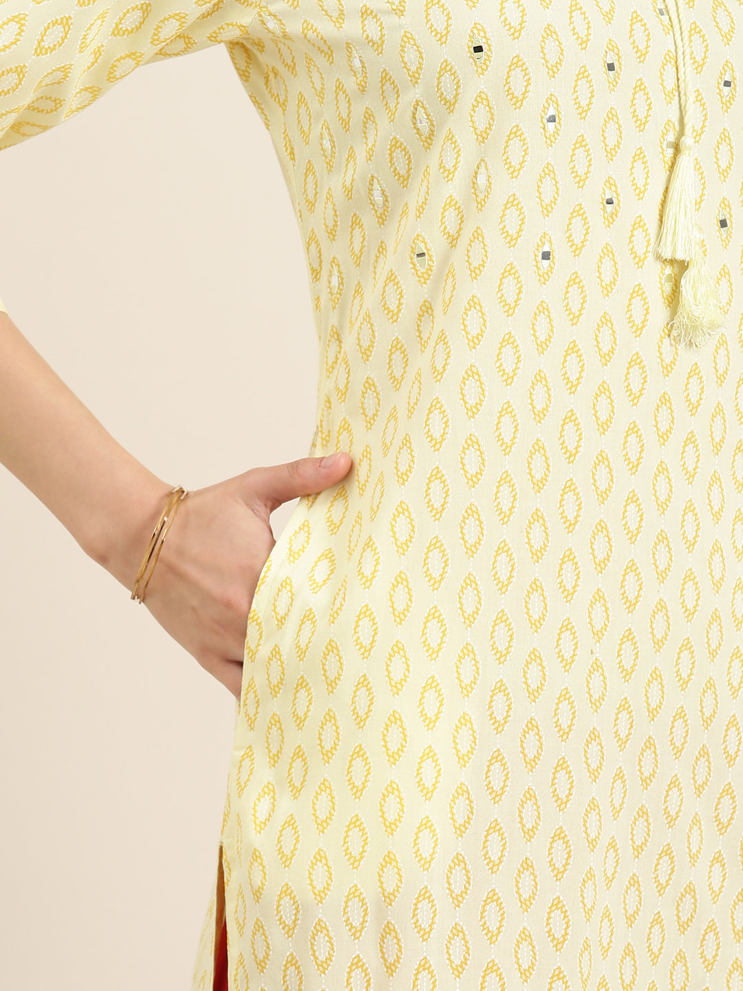 Women Yellow Geometrical Straight Kurta