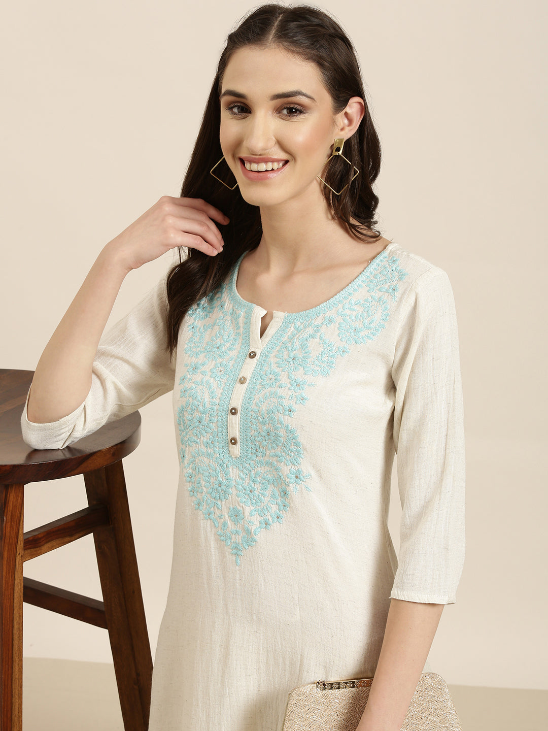 Women Off White Solid Straight Kurta