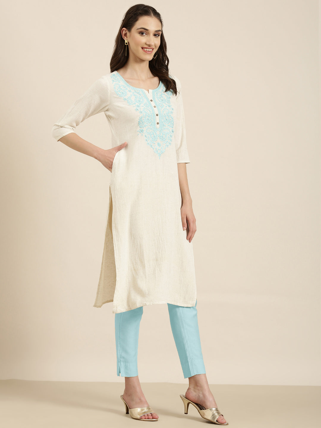 Women Off White Solid Straight Kurta