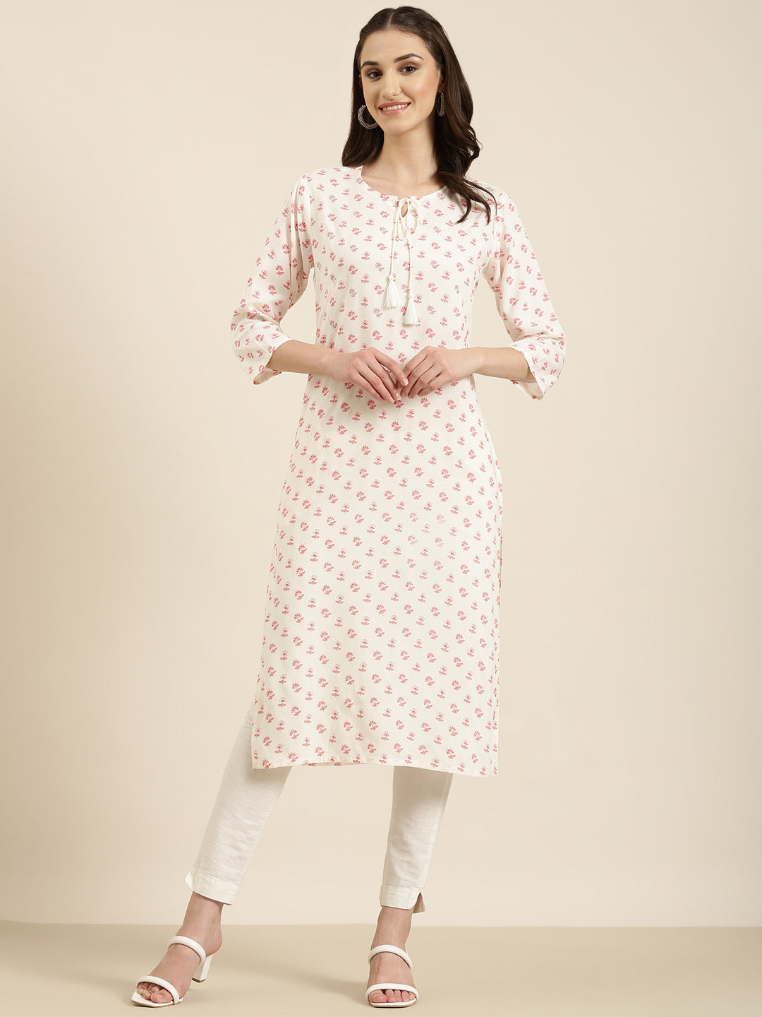 Women Off White Floral Straight Kurta