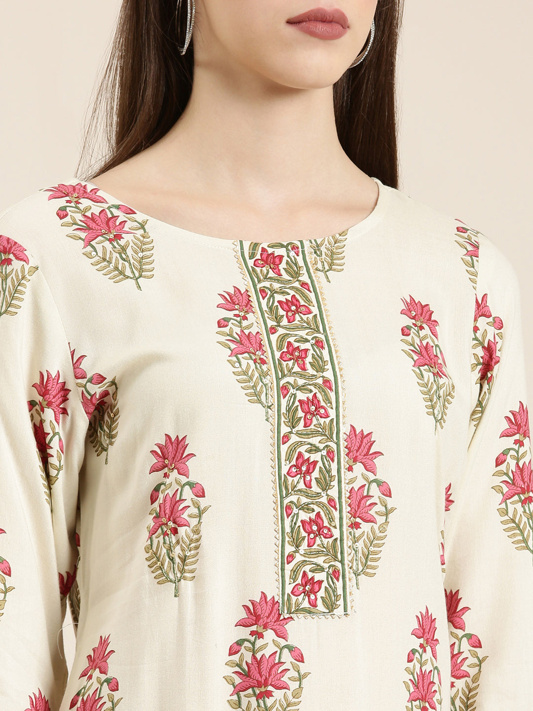 Women Cream Floral Straight Kurta