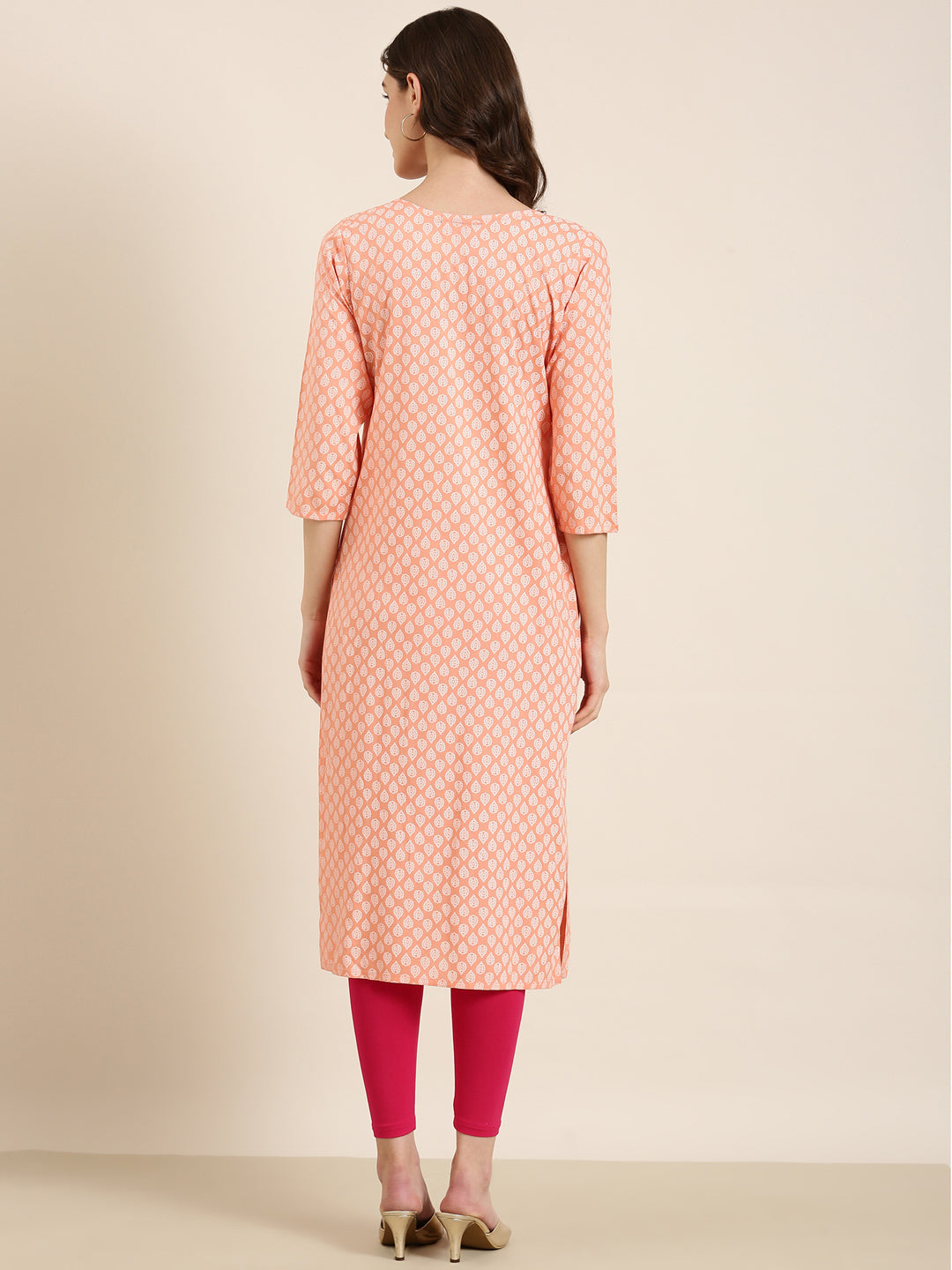 Women Peach Printed Straight Kurta