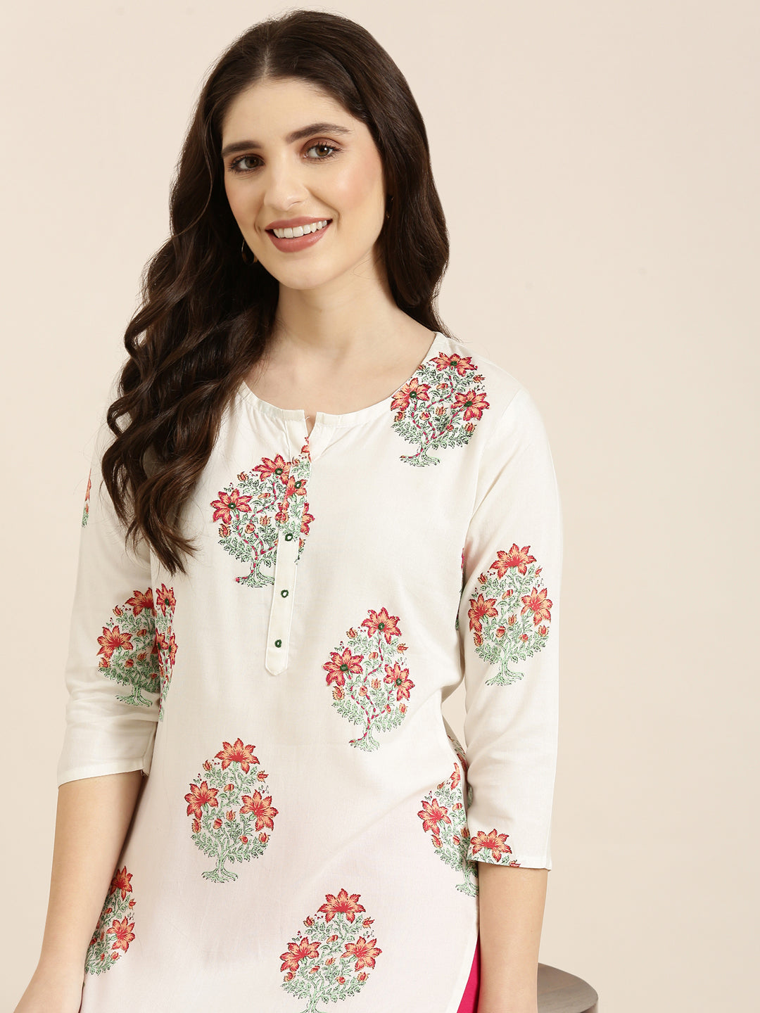 Women Off White Floral Straight Kurta