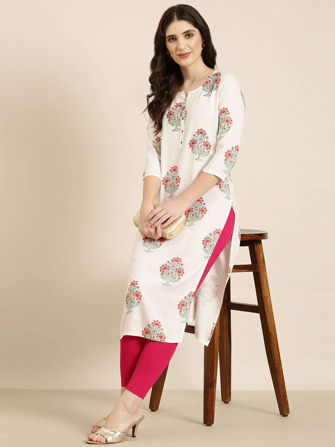 Women Off White Floral Straight Kurta