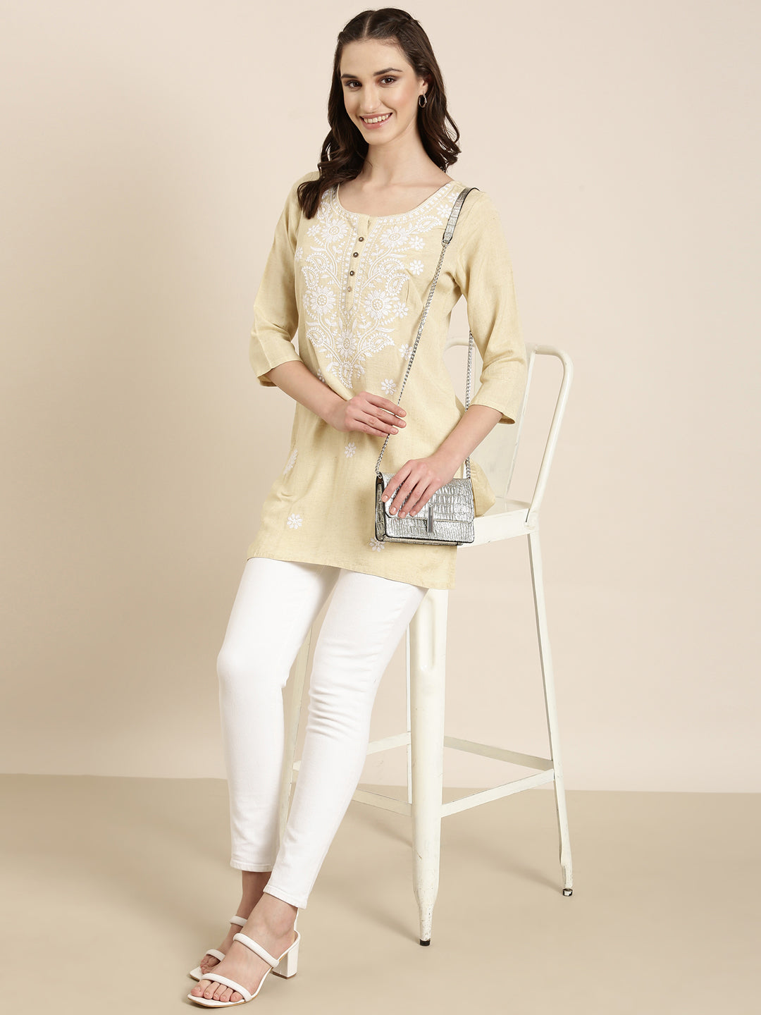 Women Cream Floral Straight Kurti