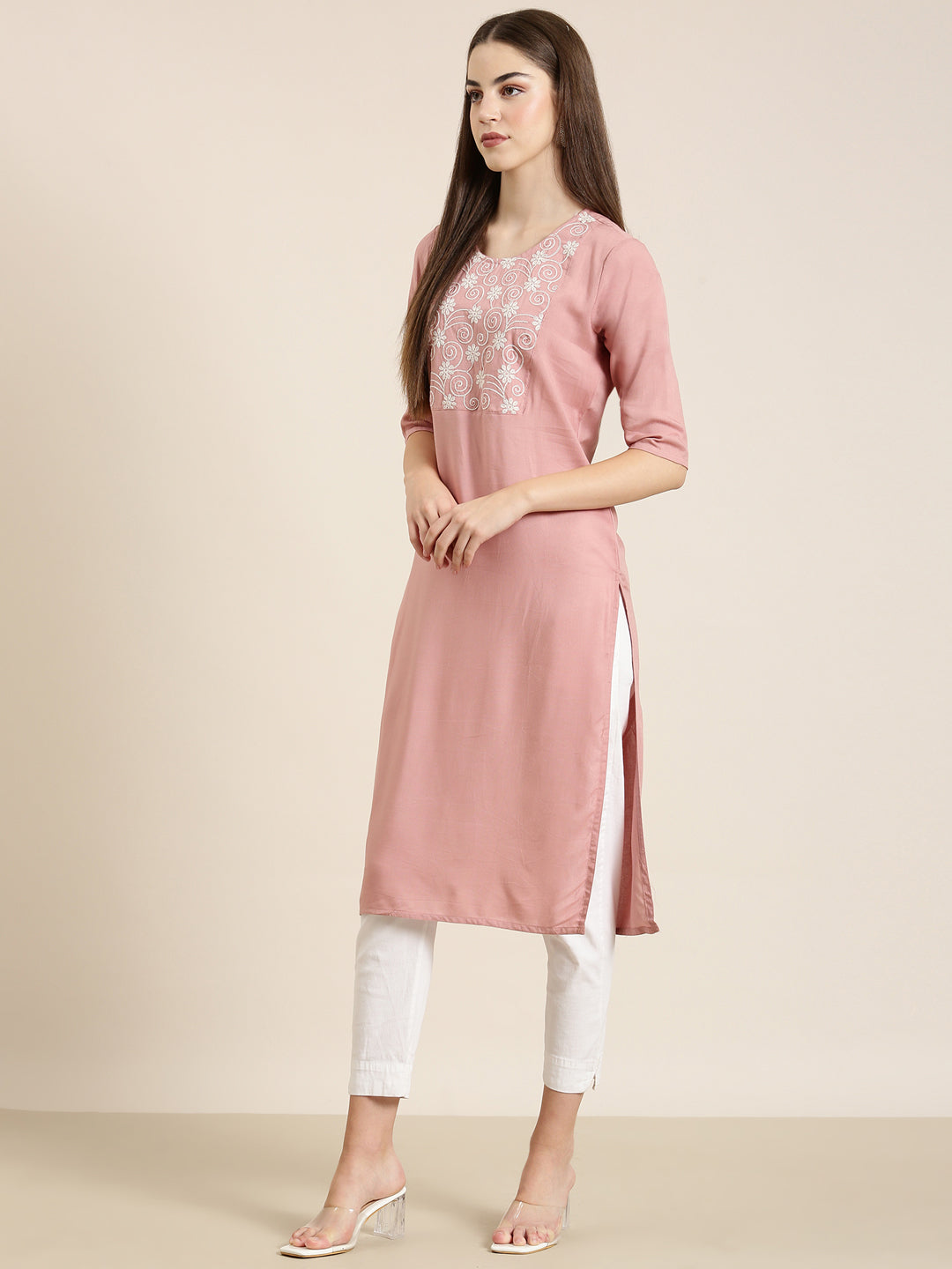 Women Mauve Solid Straight Kurta