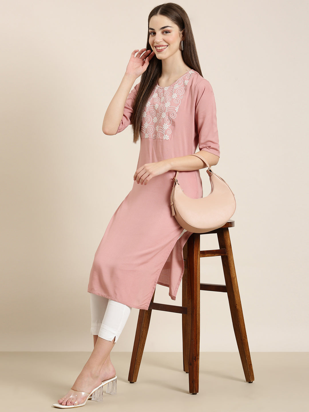 Women Mauve Solid Straight Kurta