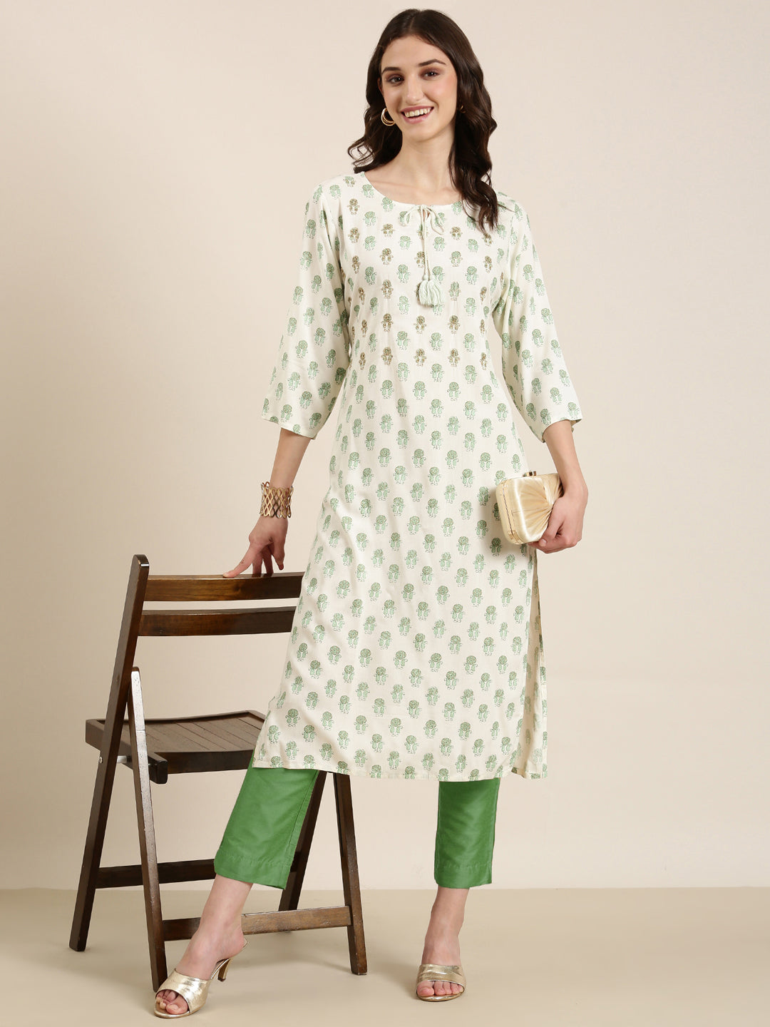 Women Cream Paisley Straight Kurta