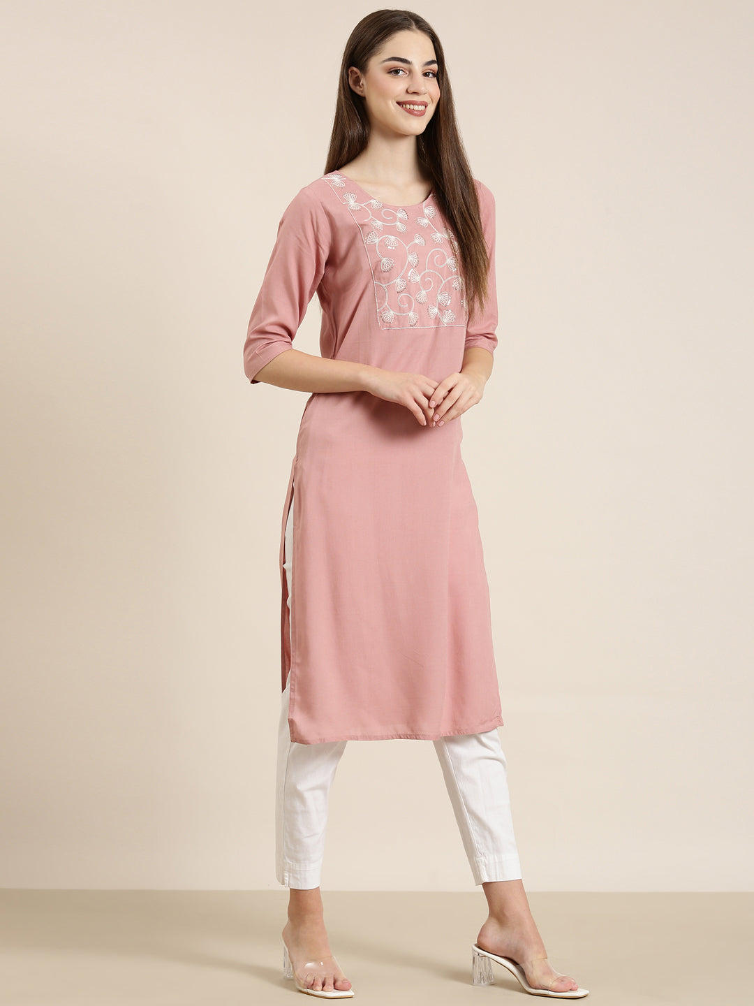 Women Mauve Solid Straight Kurta