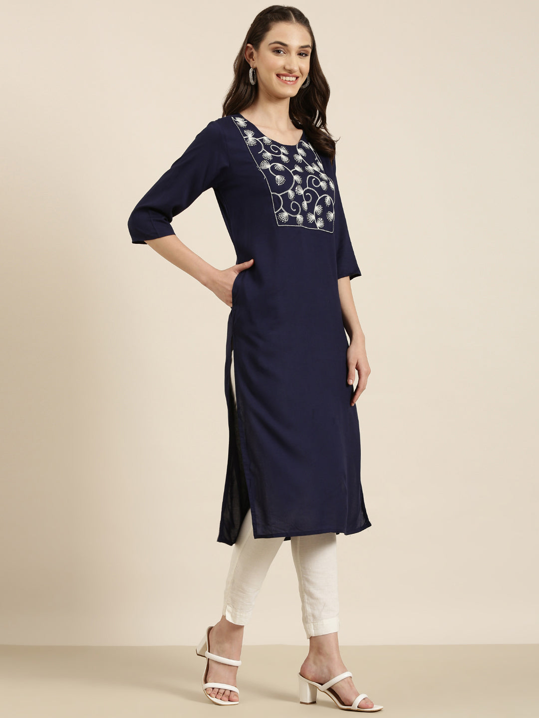 Women Navy Blue Solid Straight Kurta