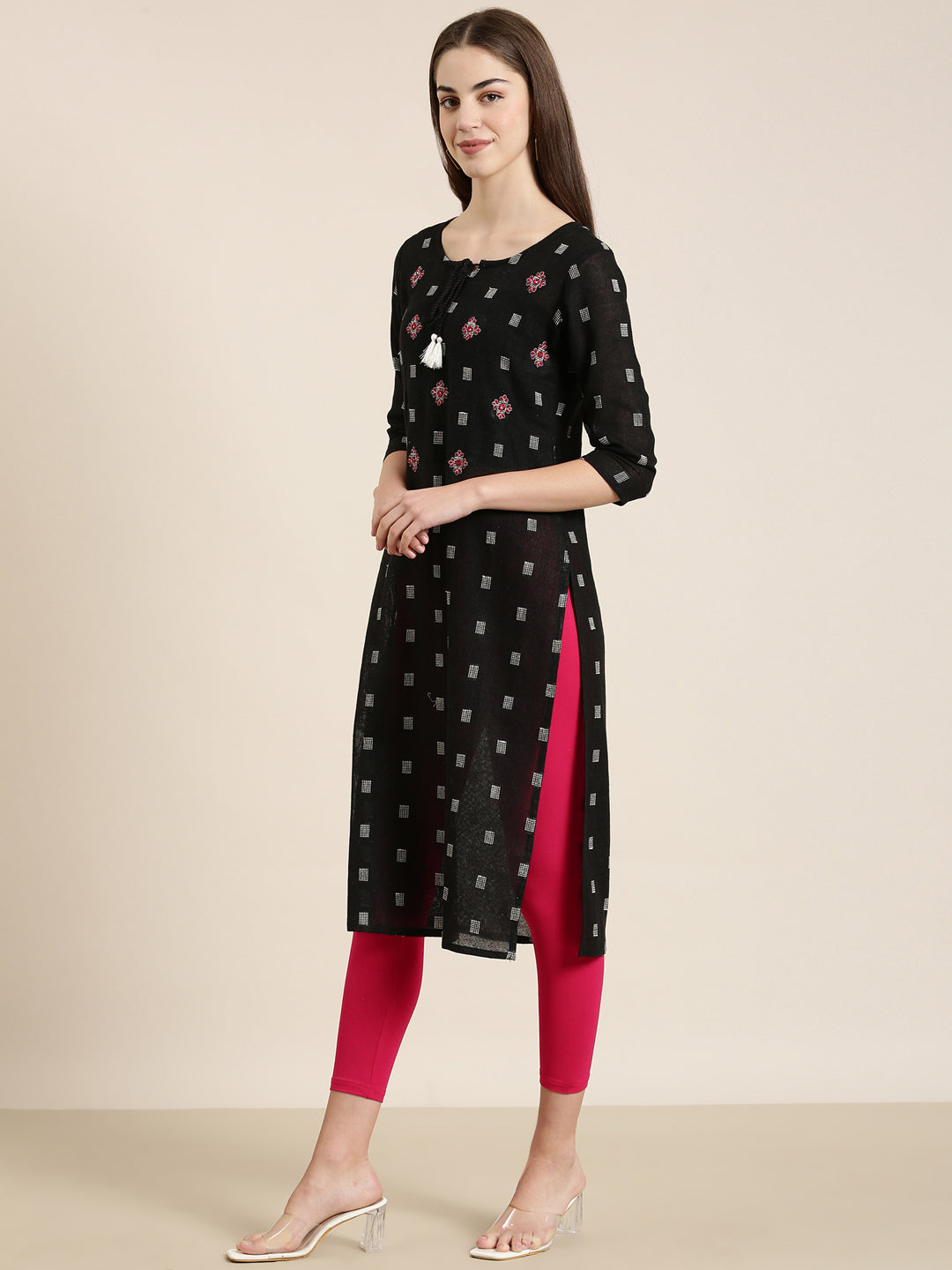 Women Black Solid Straight Kurta